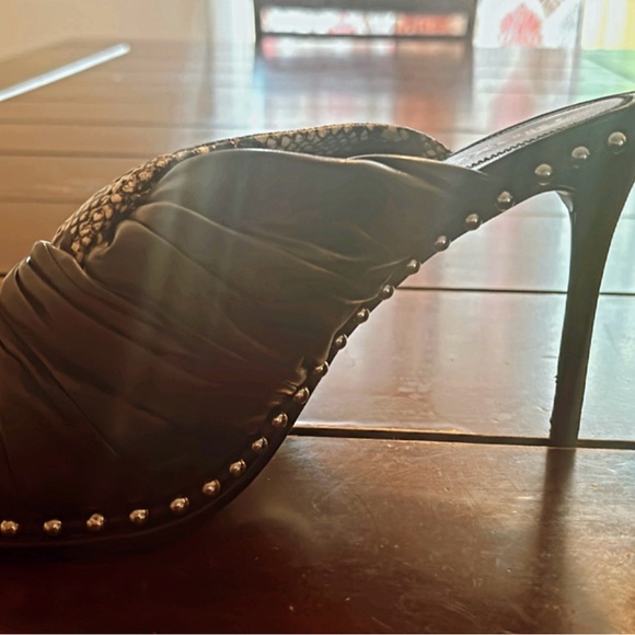 Alexander Wang snake print and black mule - Picture 2 of 3